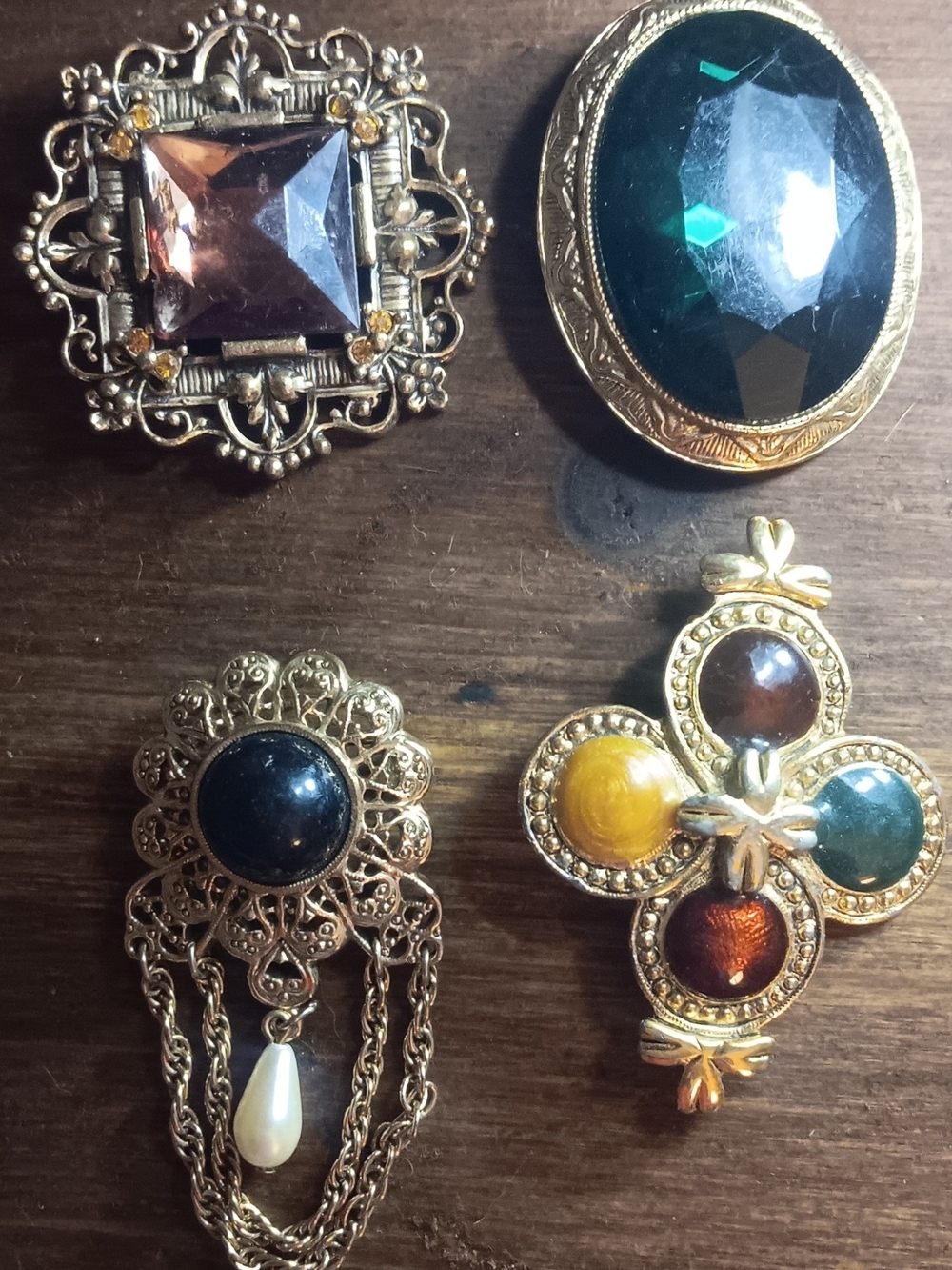 Vintage-Gold Tone Multicolor Stone Brooch Collection